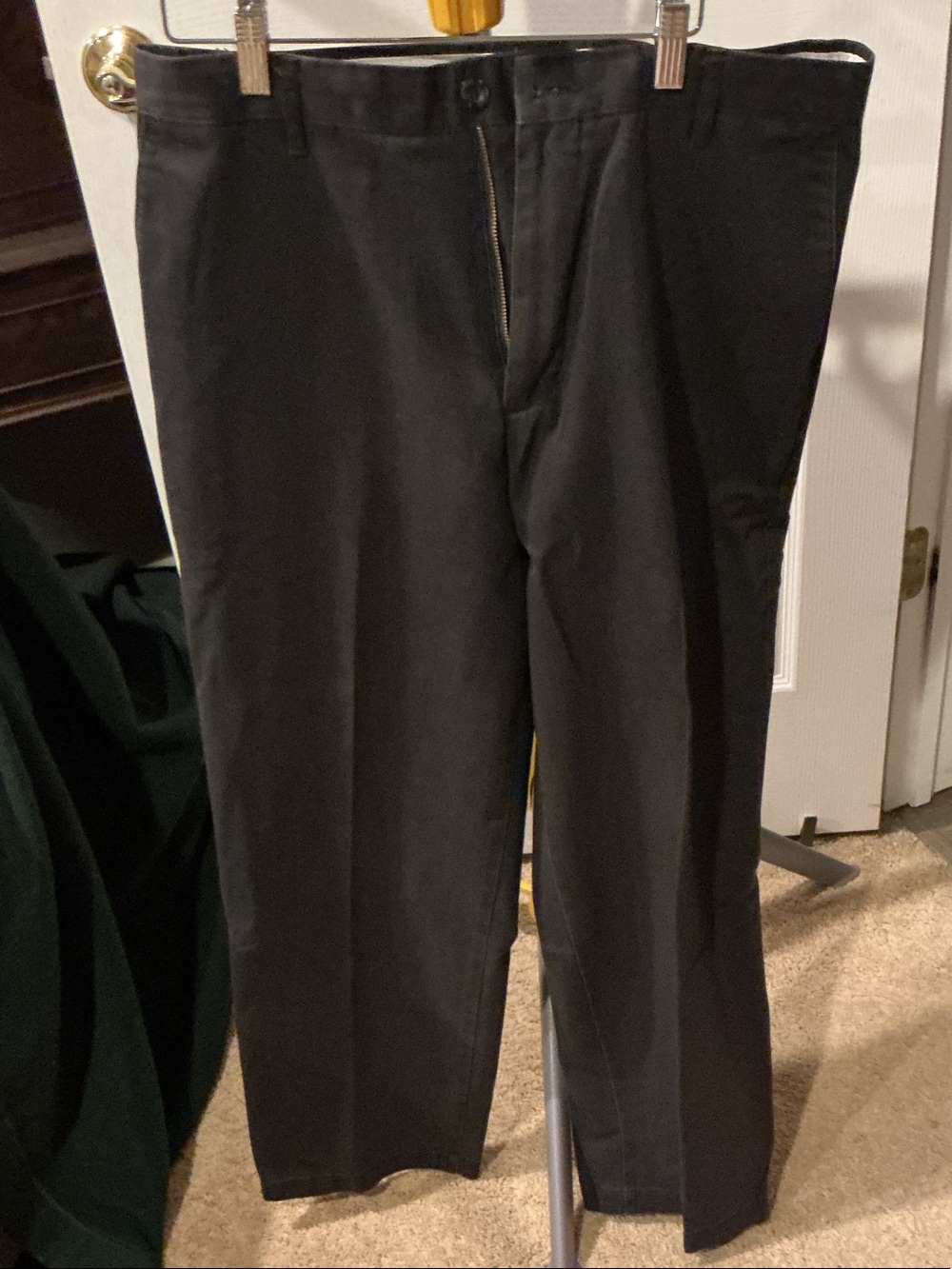 Dockers Men's Black Straight-Leg Dress Pants